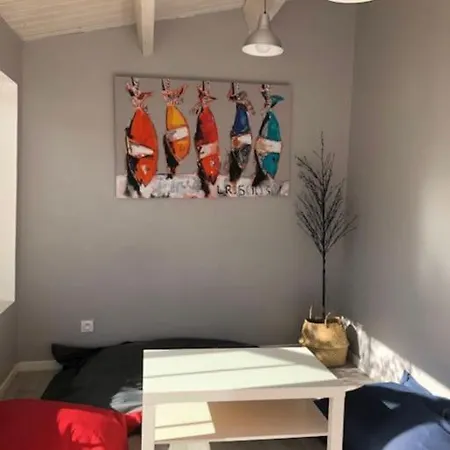 Charmante Maison Avec Jacuzzi. Semesterbostad *