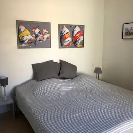 Semesterbostad Charmante Maison Avec Jacuzzi. *